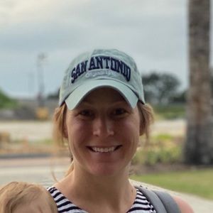 Meet your Posher, Elizabeth